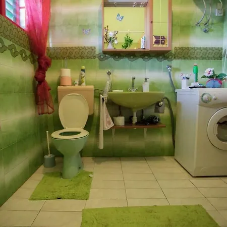 Apartment Fana Grohote